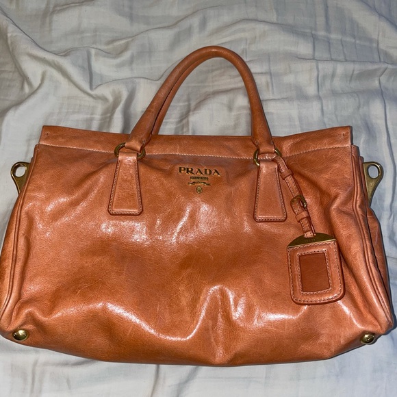 Prada purse medium size - Picture 4 of 4